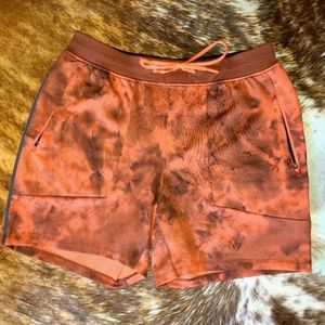 Lululemon Tech Short 7" Men's Large